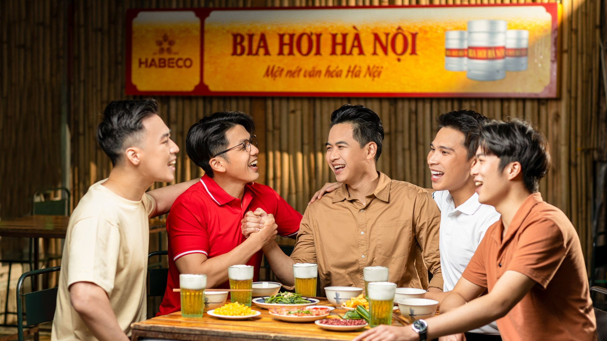 bia hơi hà nội vỉa hè