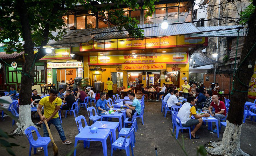 quán nhậu vỉa hè